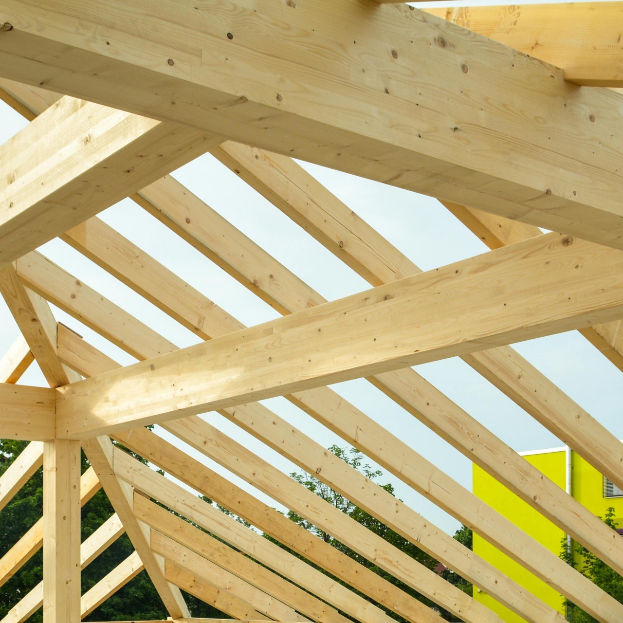 Więźba dachowa i tarcica – skład drewna Mosina